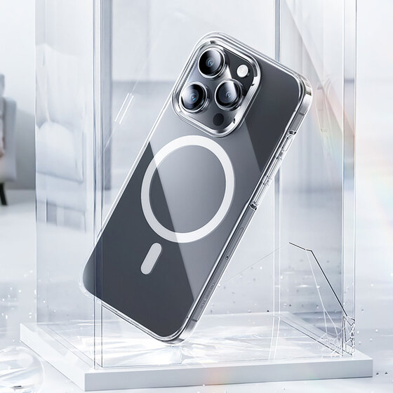 iPhone 15 Pro Max Uyumlu Kılıf Magsafe Şarj Özellikli Benks ​​​​​​Crystal Serisi Şeffaf Kapak