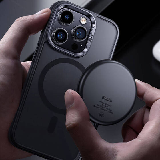 iPhone 15 Pro Max Uyumlu Kılıf Magsafe Şarj Özellikli Benks Mist Protective Kapak Gri