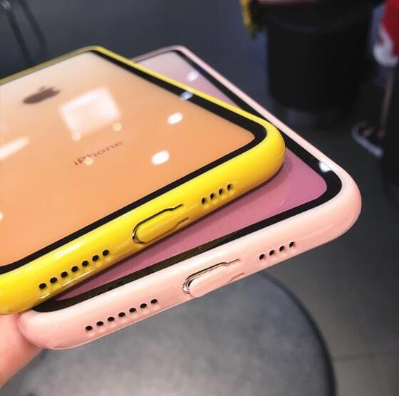 iPhone XR 6.1 Renk Geçişli Tıpalı Kenarları Silikon Kılıf